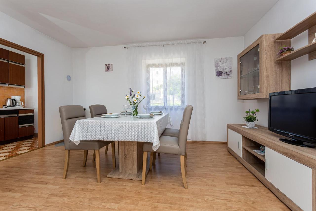 Apartment Mira Silo-Krk Eksteriør bilde