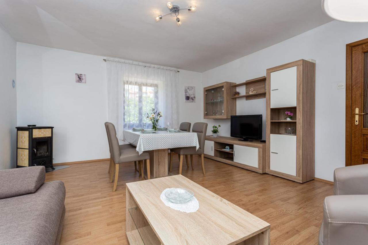 Apartment Mira Silo-Krk Eksteriør bilde